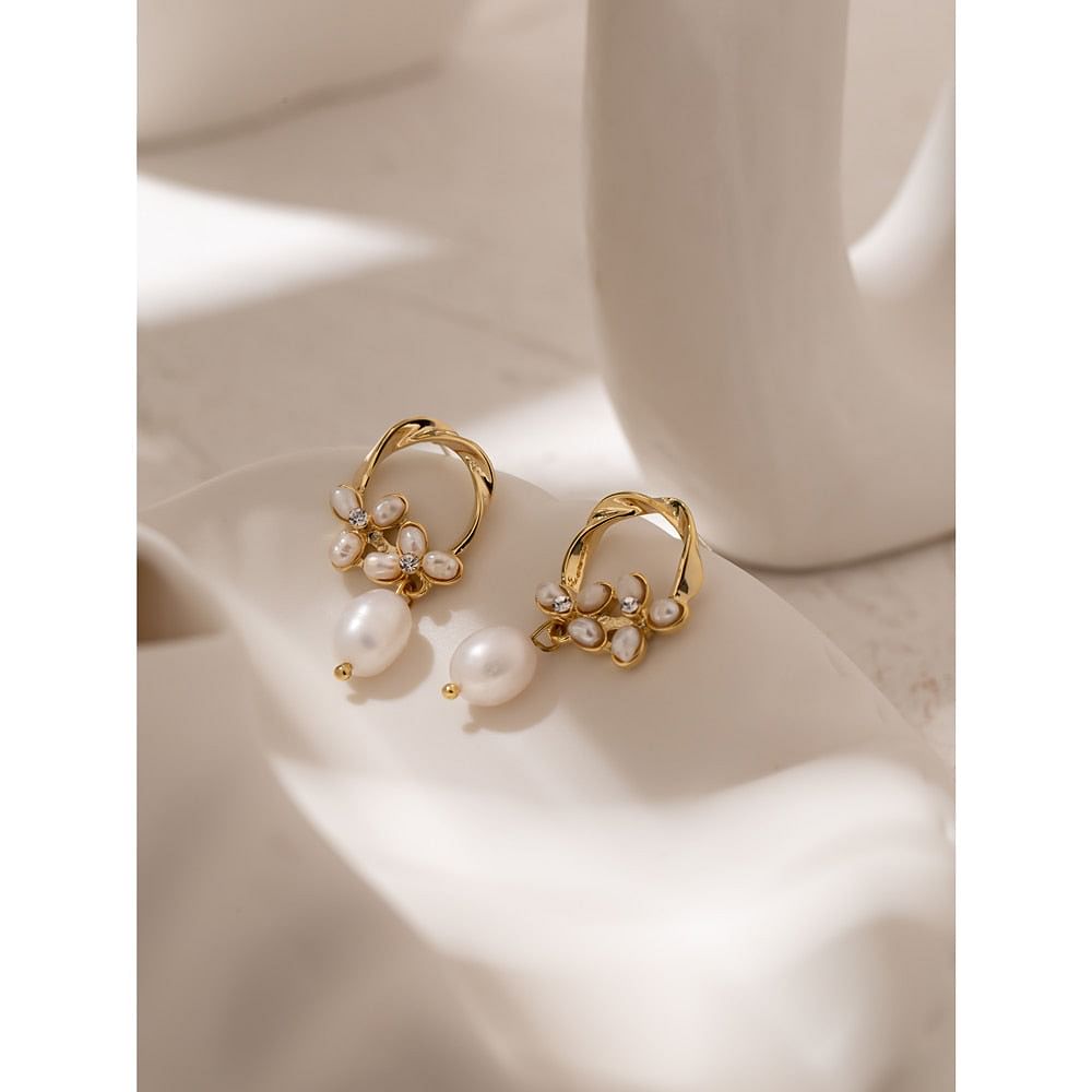 Earrings Luxury Flower Charm Freshwater Natural Pearl Drop Earrings freeshipping - D' Charmz