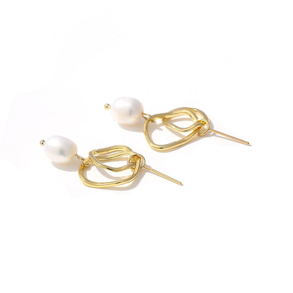 Earrings Exquisite Natural Pearl Fashion Drop Earrings freeshipping - D' Charmz